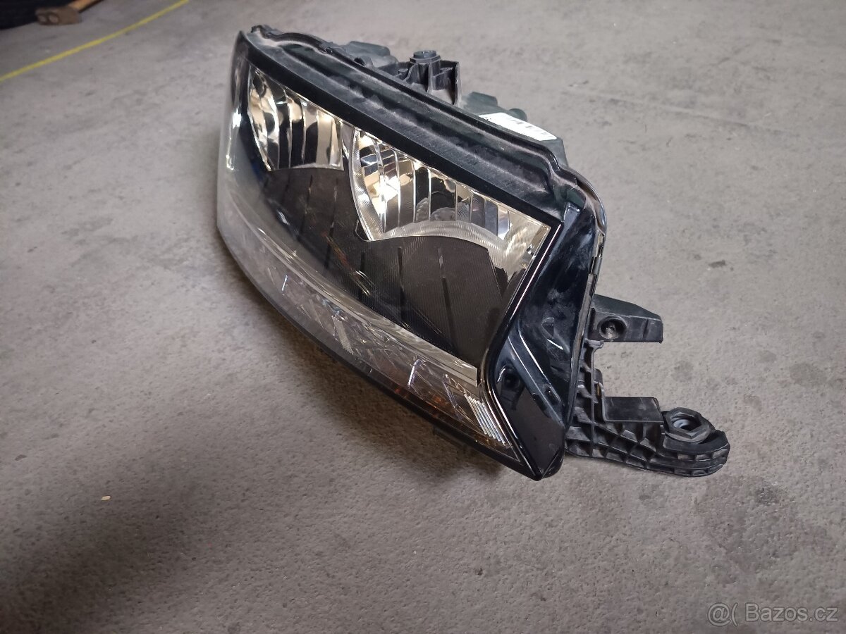 Škoda Fabia 3 Facelift Pravý přední světlomet - 3