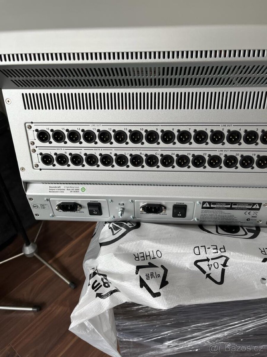 Mixážní pult Soundcraft Vi1 - 3