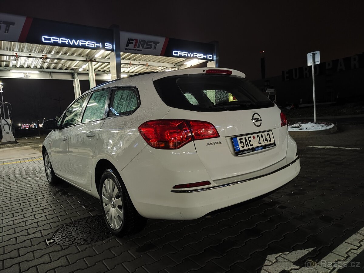 Opel Astra J 1.4 benzin - 3