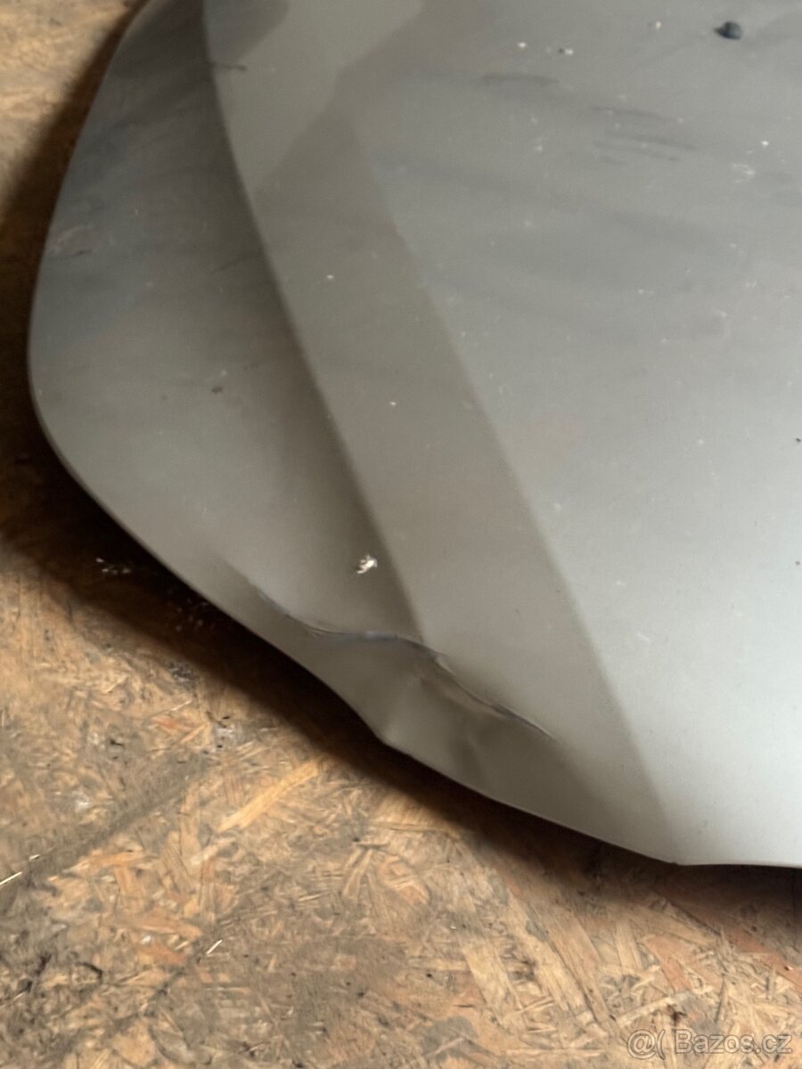 BMW E60 — hliníková kapota, originál • 2000 Kč - 3