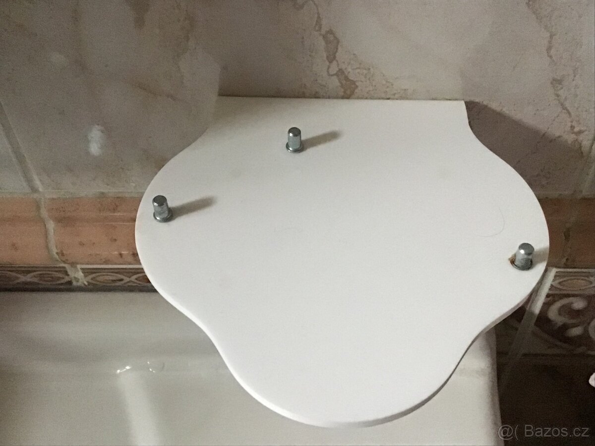 Waterpik Ultra WP100E + držák na zeď - 3