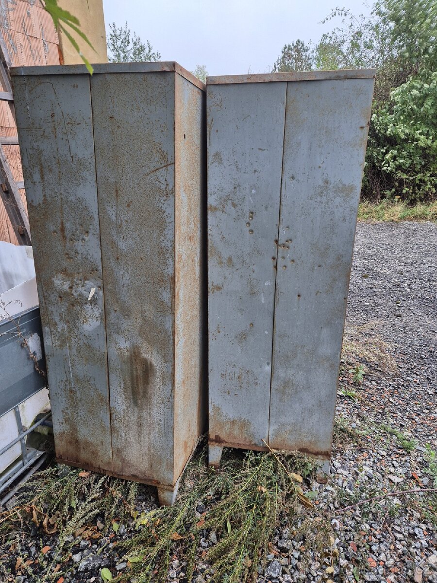 Plechové skříně - 3