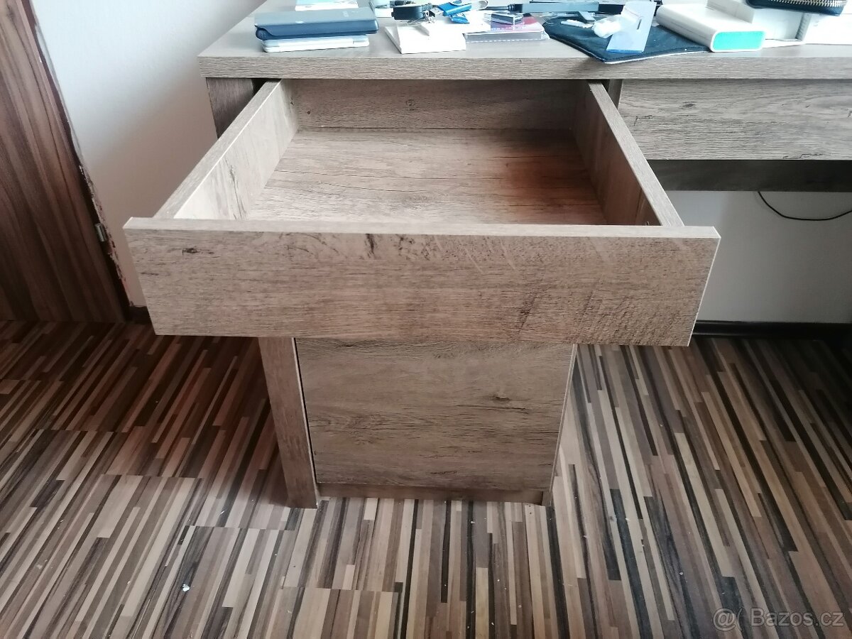 Stůl - 3