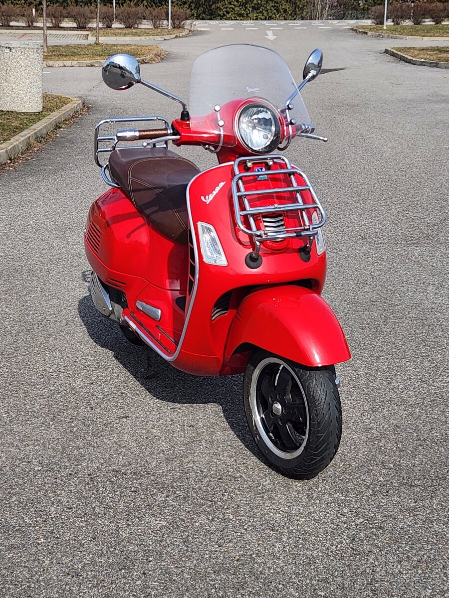 Prodám VESPA GTS 125 - 3