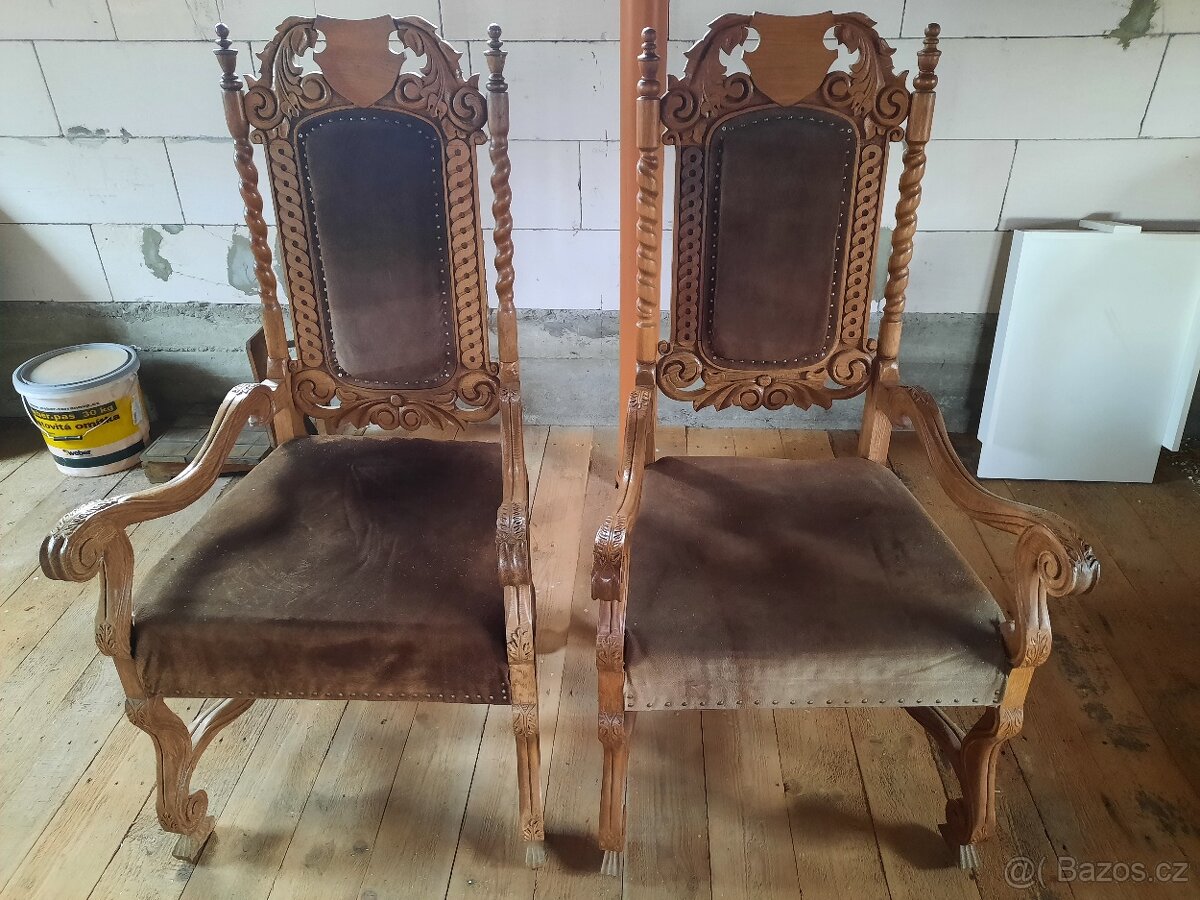 Dvě židle a stůl - 3