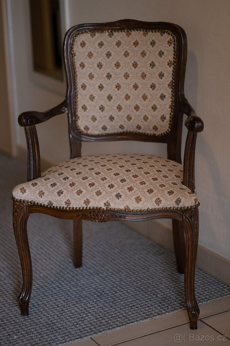 Starožitný nábytek - 3