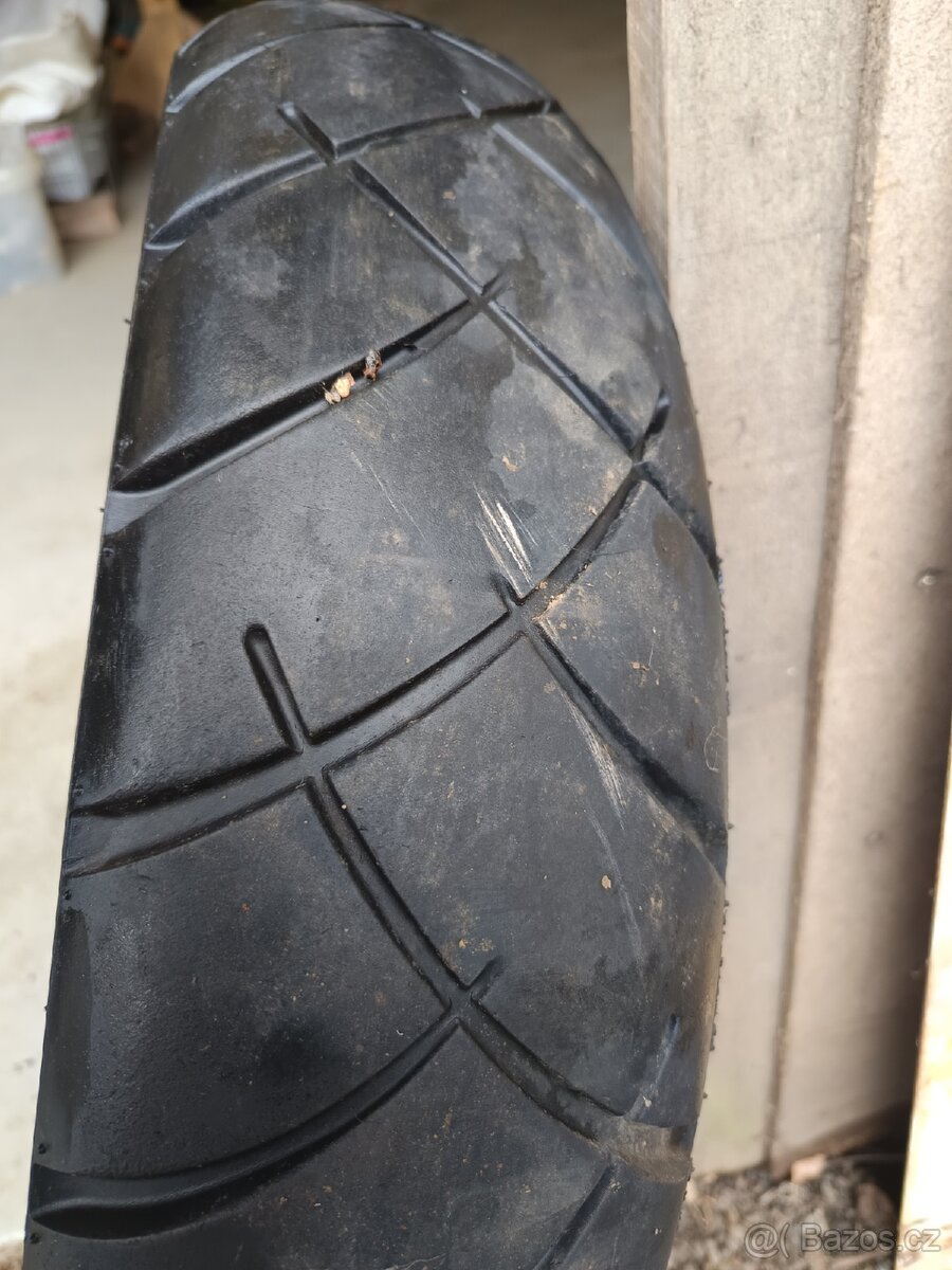 Moto pneu