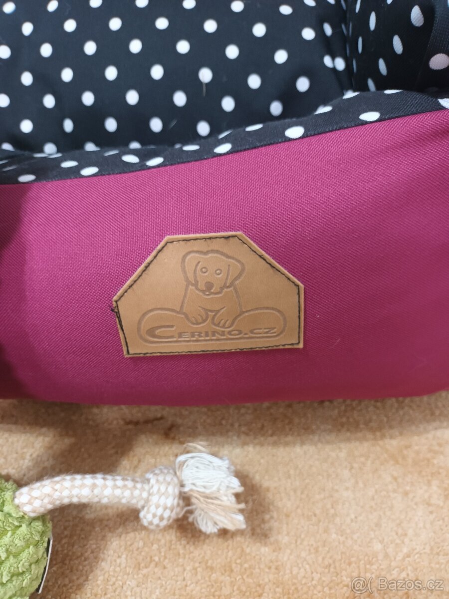 Psí pelíšek Cerino 85 x 85 + výbava pro pejska - 3
