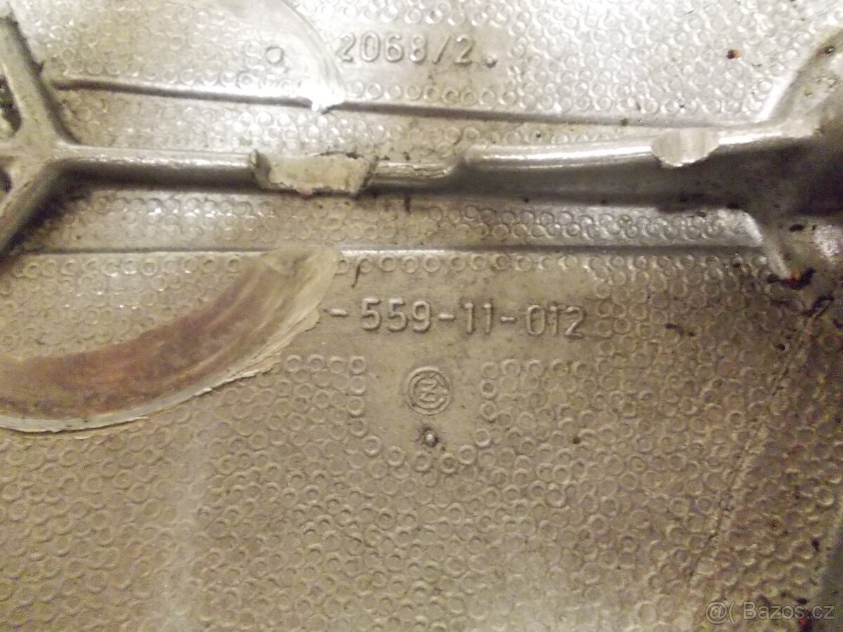 Víko spojky jawa 250 - 3