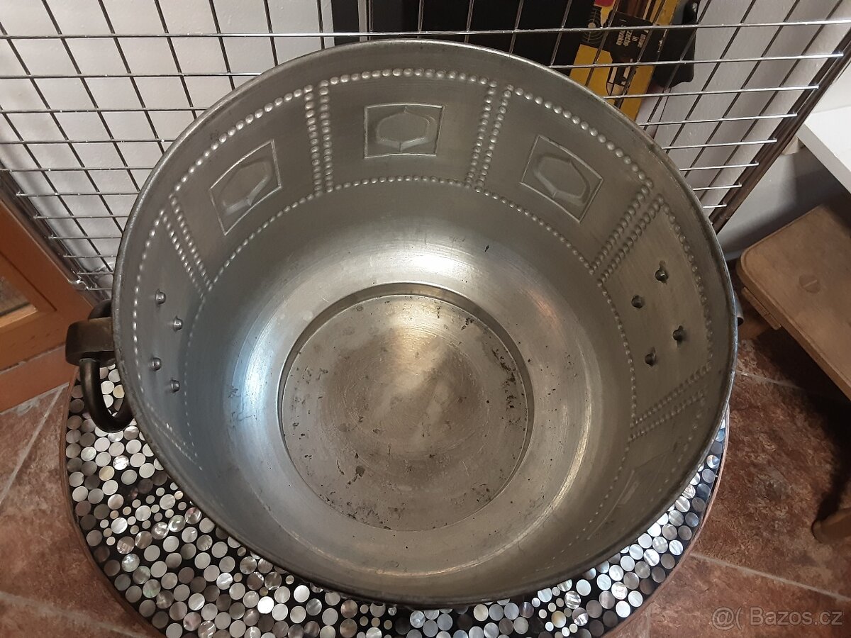 Stará mosazná nádoba - 3