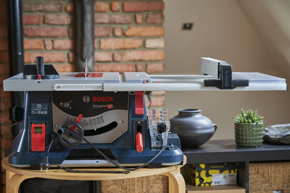 Stolní pila BOSCH GTS 635-216 NOVÁ POUZE ROZBALENÁ - 3