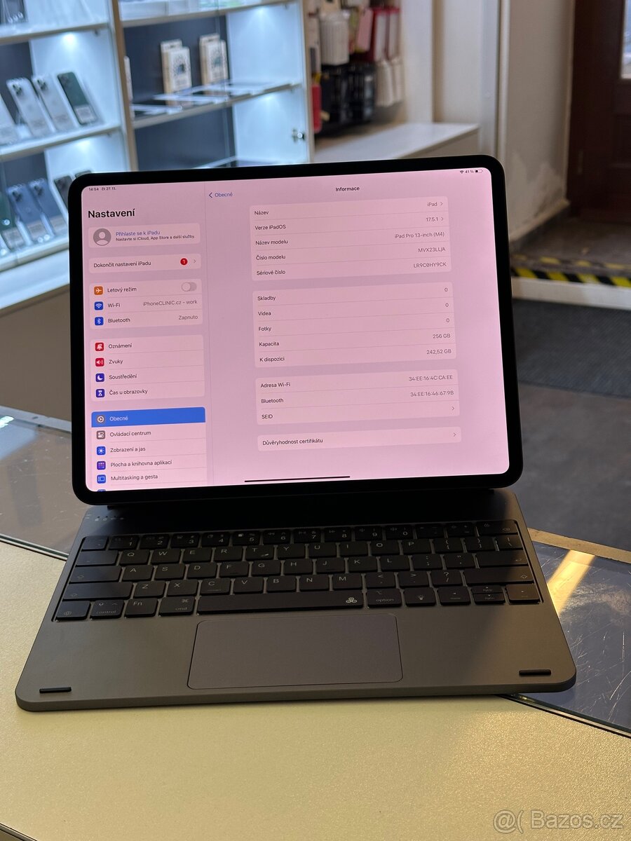 iPad Pro 13 (M4) 256GB + klávesnice Space Grey - 3