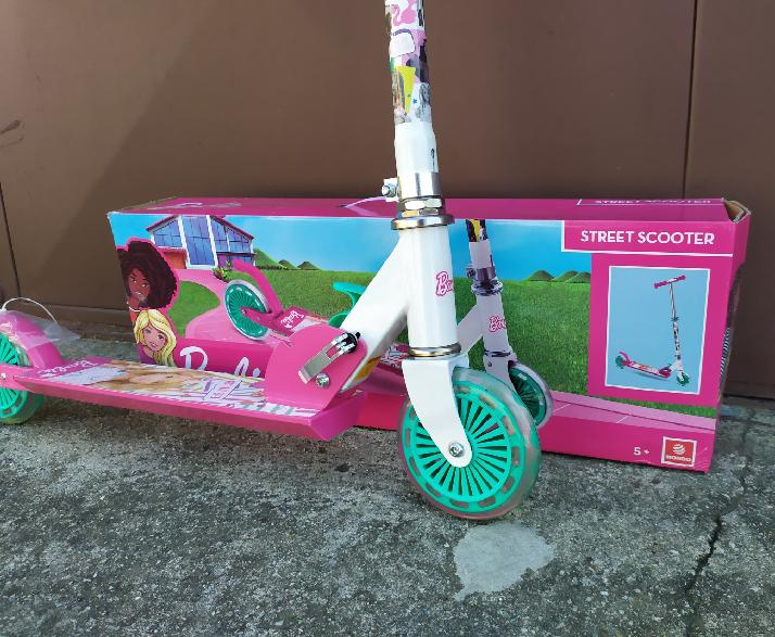 Dívčí skládací koloběžka Barbie - 3