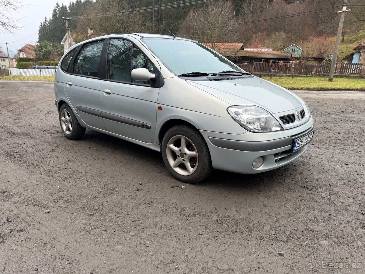 Renault Scenic 1,6 16 V Benzin - 3