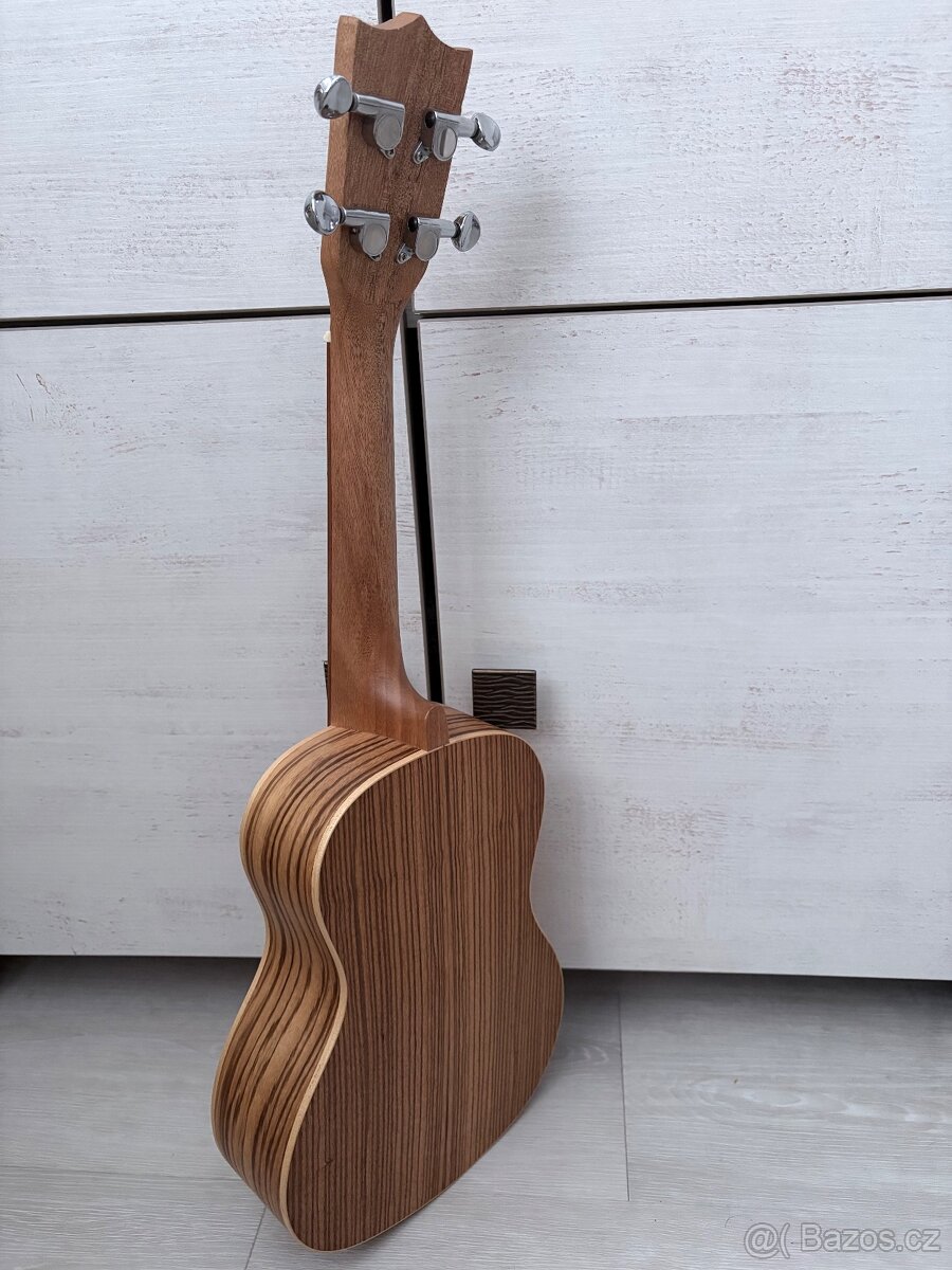 Koncertní ukulele Flight DUC525 SP/ZEB - 3