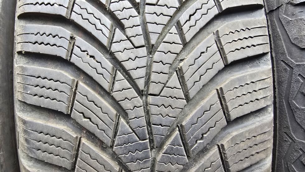 Zimní pneu Continental 195/65/15 - 3