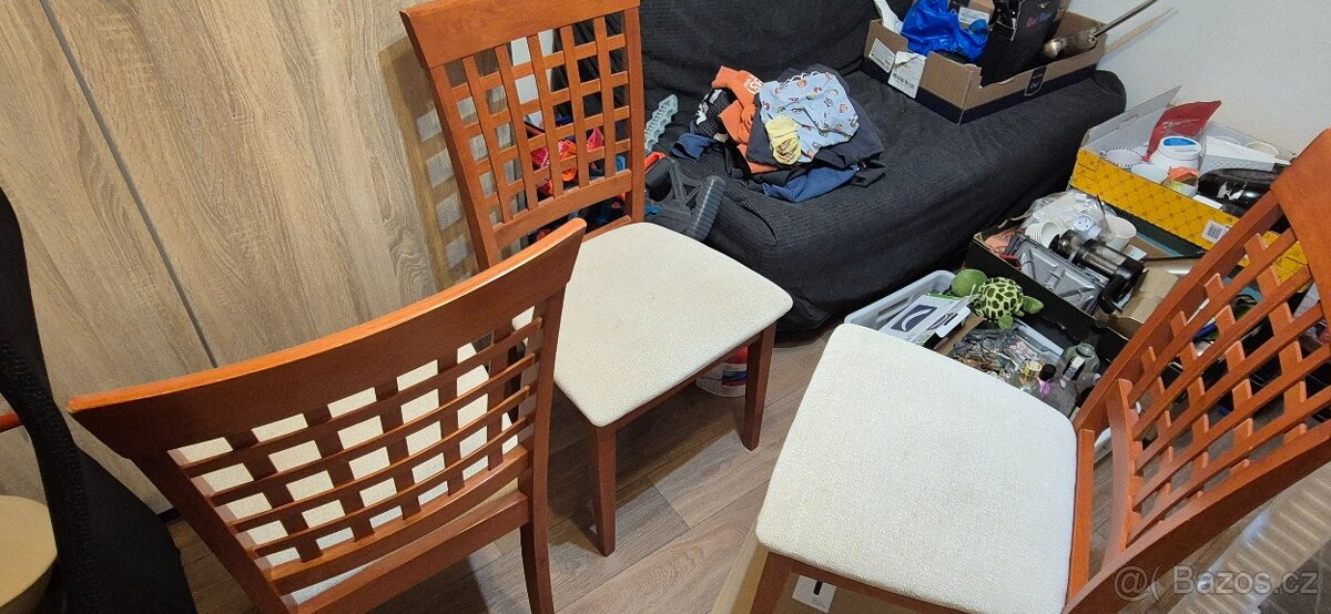 Prodám jídelní stůl a 4x židle - 3