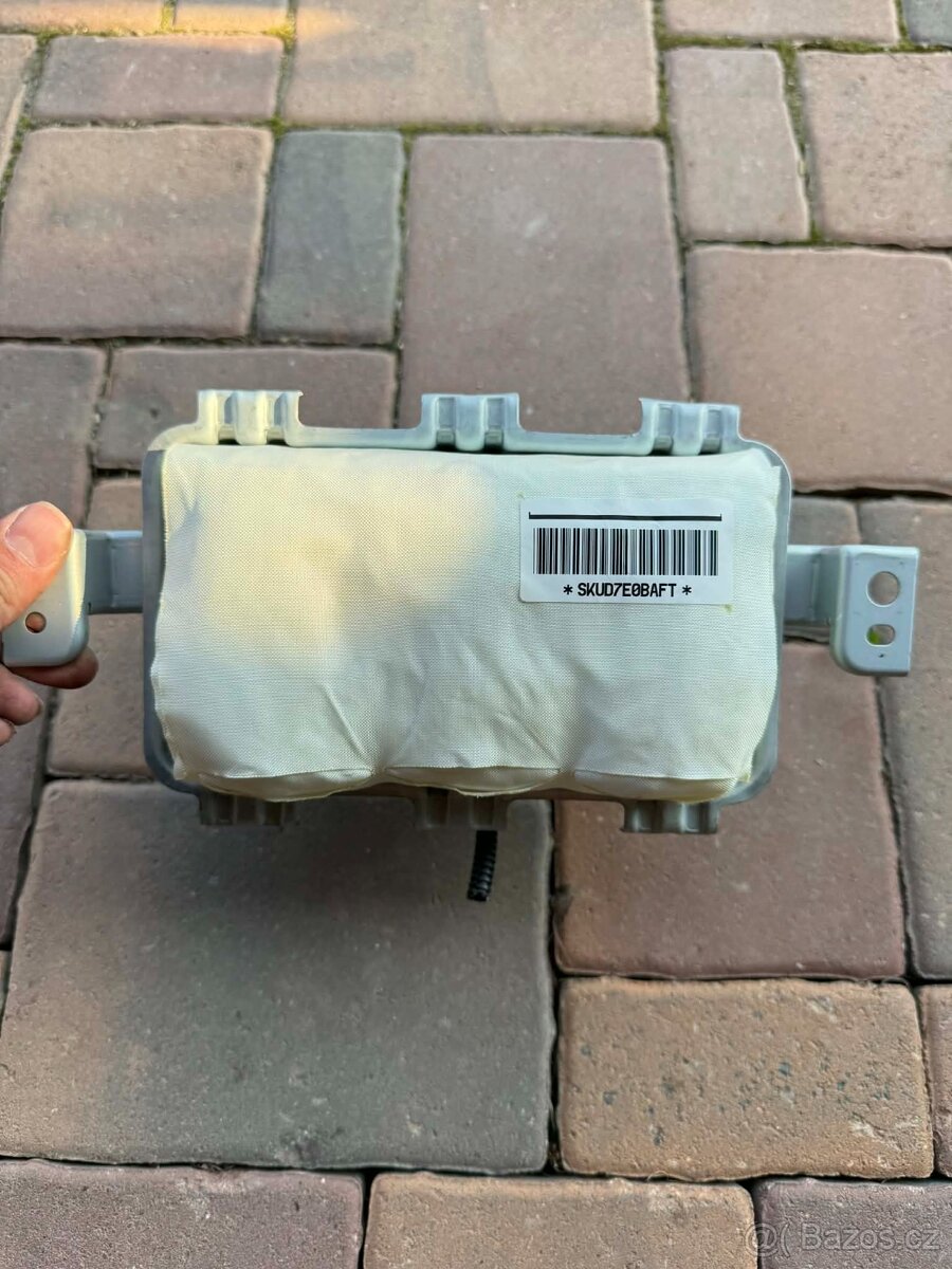 Subaru BRZ Toyota GR86 Airbag - 3