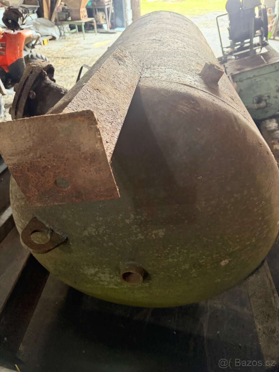 Prodám ocelovou nádrž - 3