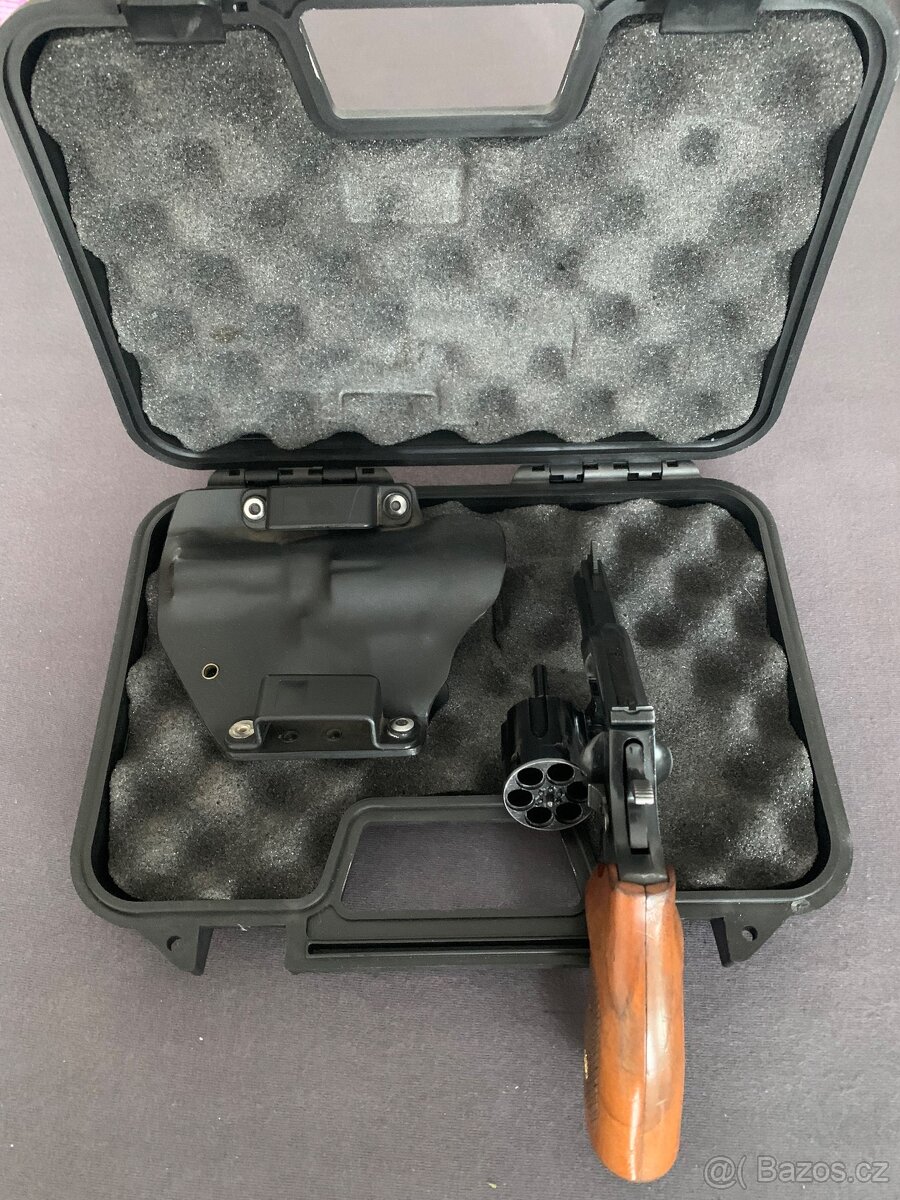 Prodám revolver - 3