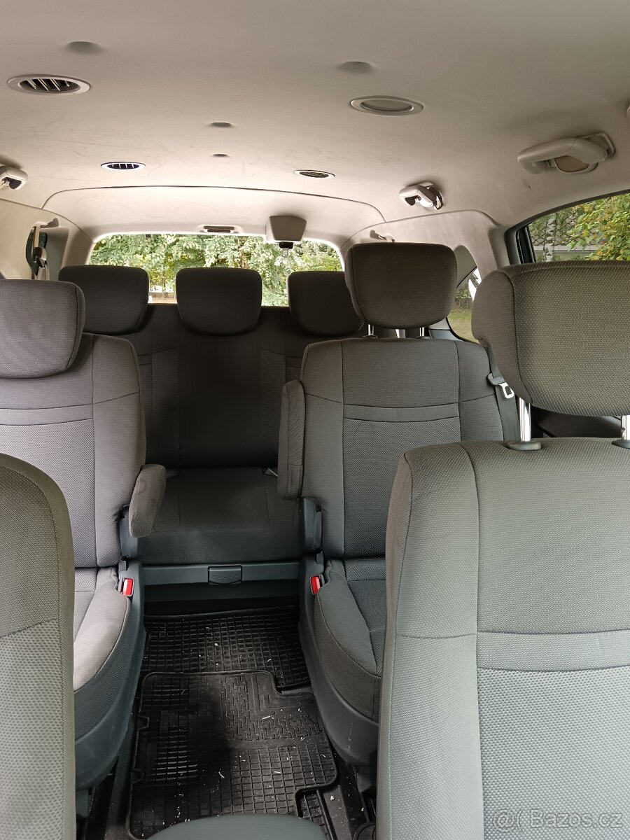 SsangYong Rodius - 3