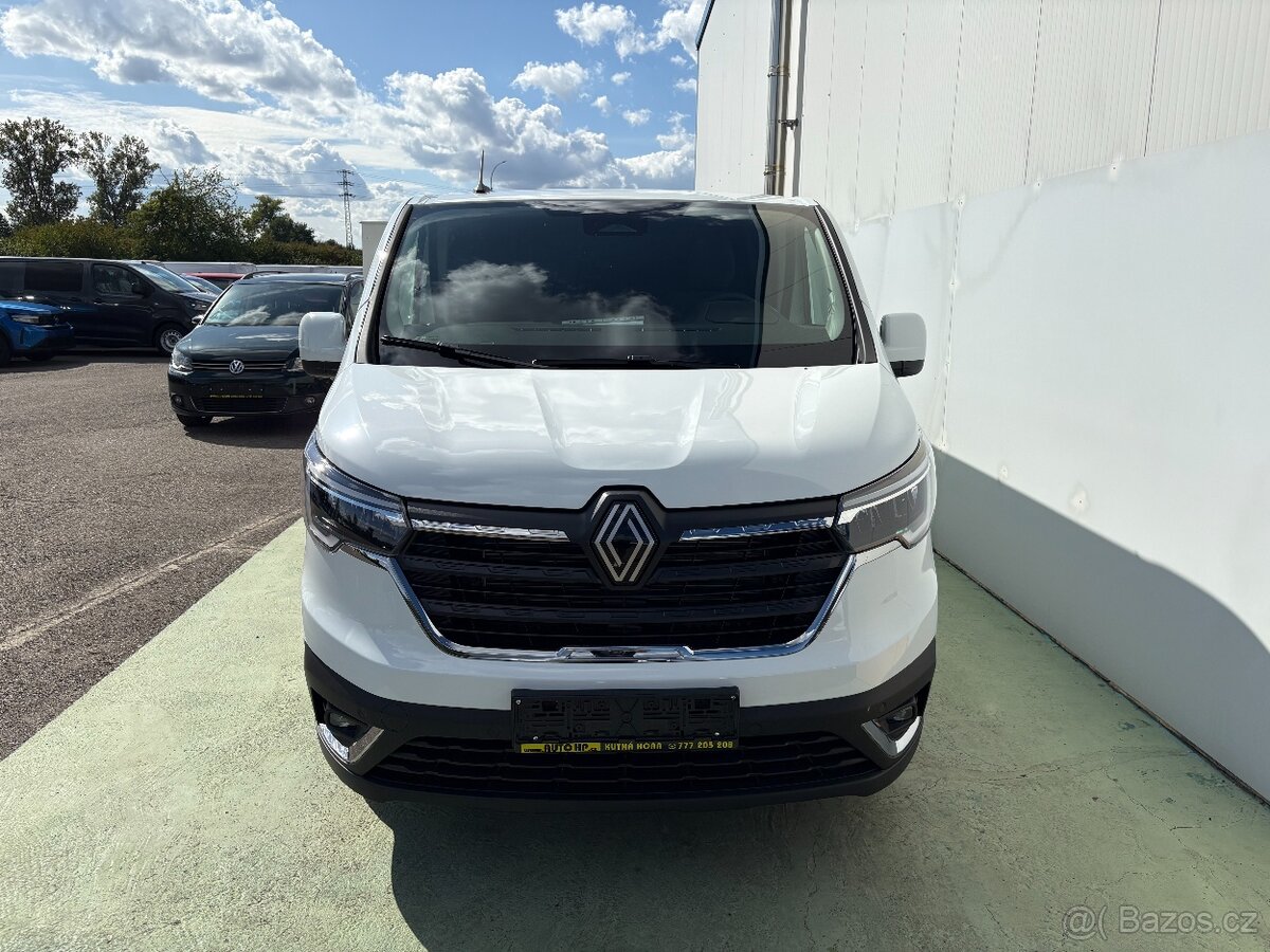 Renault Trafic 2.0dCi do 2,49t, Spaní, Topení - 3