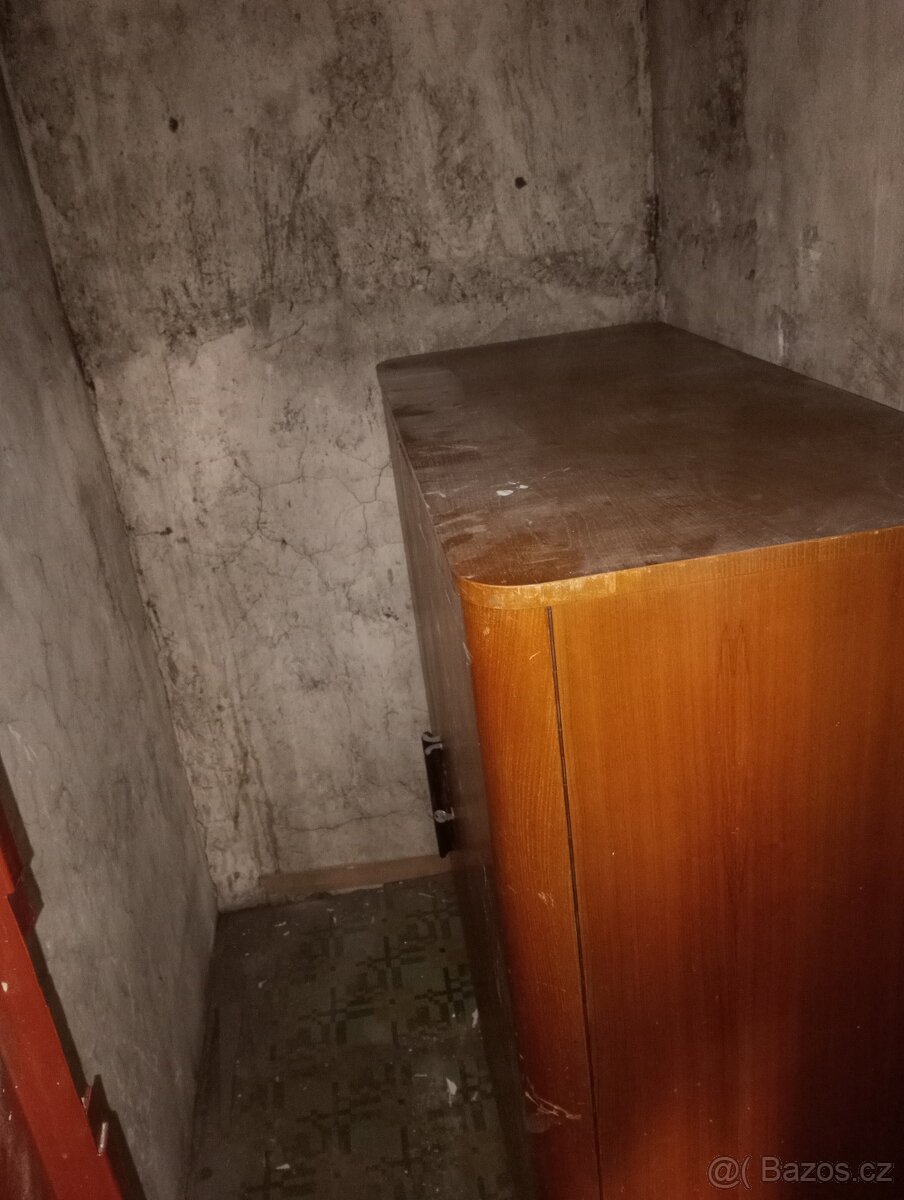 Stará skříň z masivu - 3