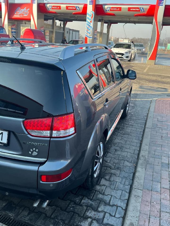 Citroën C-CROSSER - 3