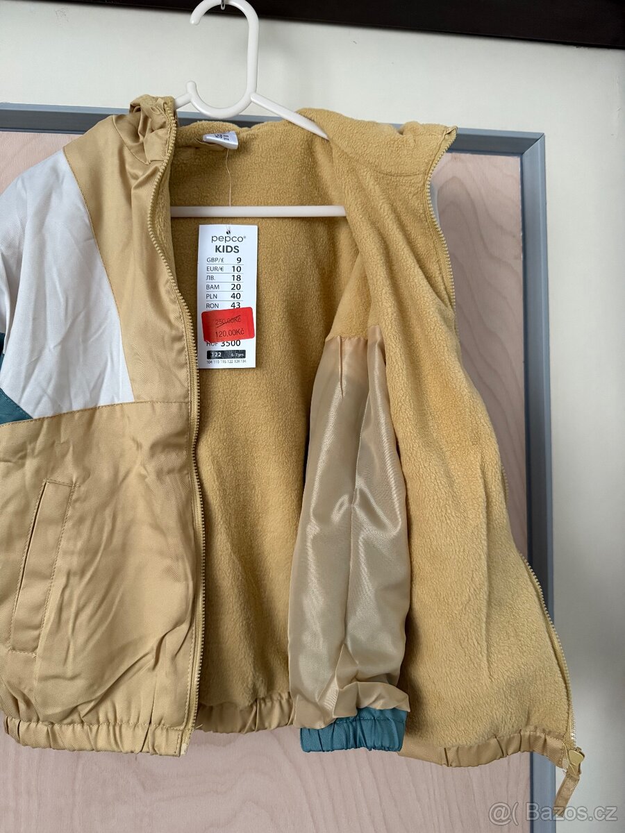 Lehká podzimní bunda, vel. 122 - 3