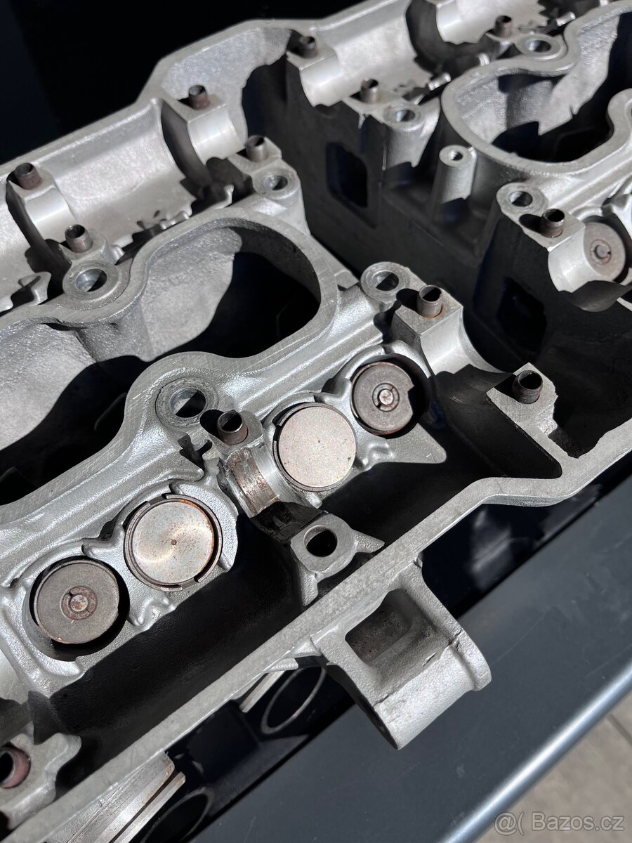 Honda CBX 1000 hlava - 3