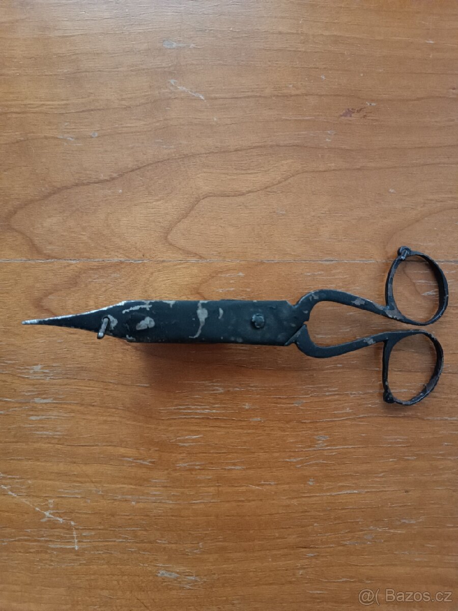 STAROŽITNÉ NŮŽKY ZVANÉ KRATIKNOT - 3