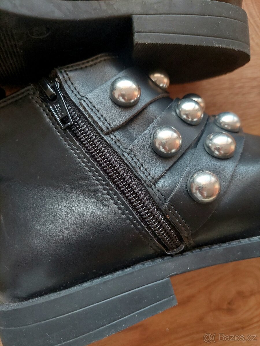 Černé kotníkové boty se cvočky H&M vel. 38 - 3