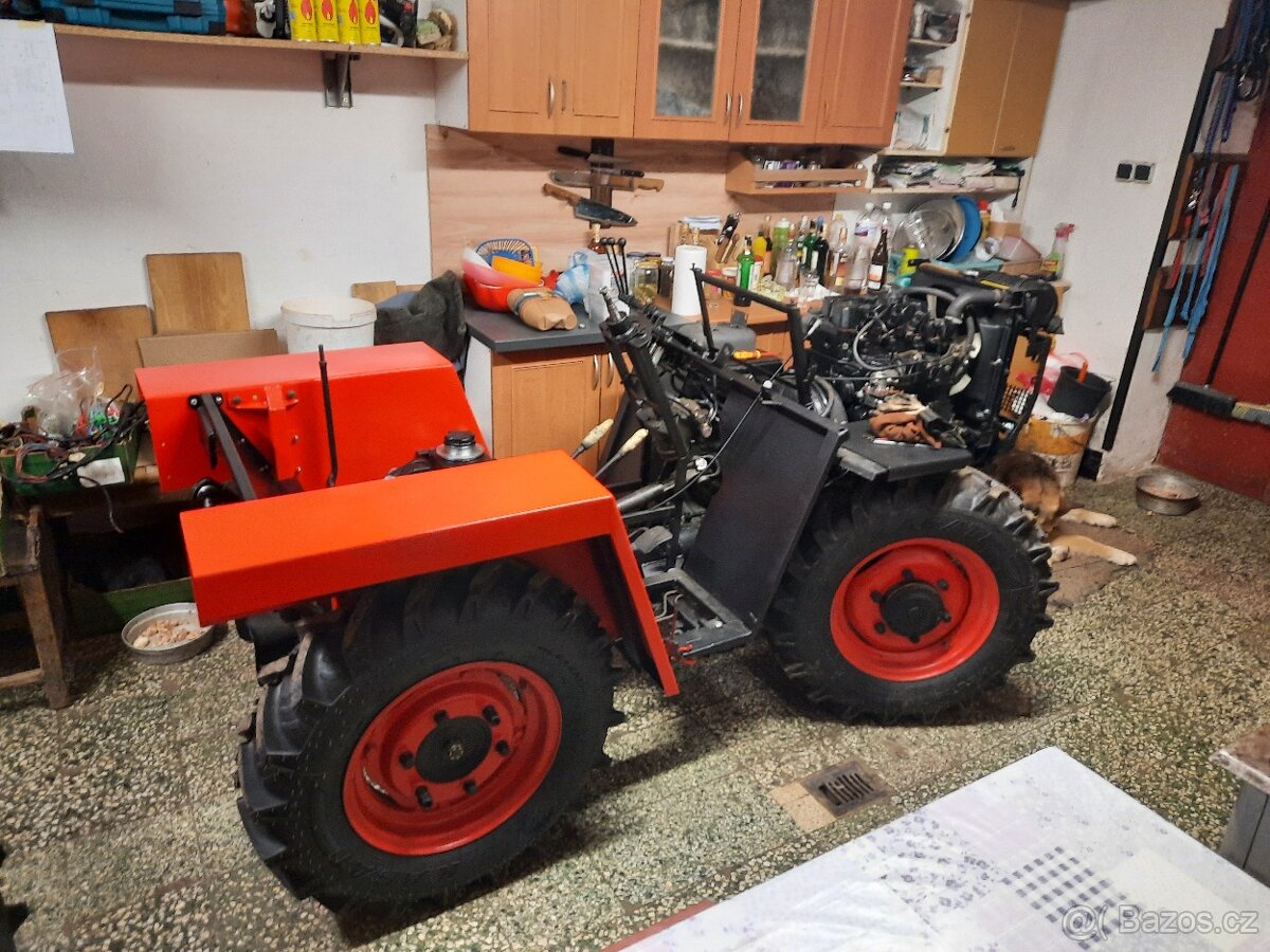 malotraktor MT8-150.32 - 3