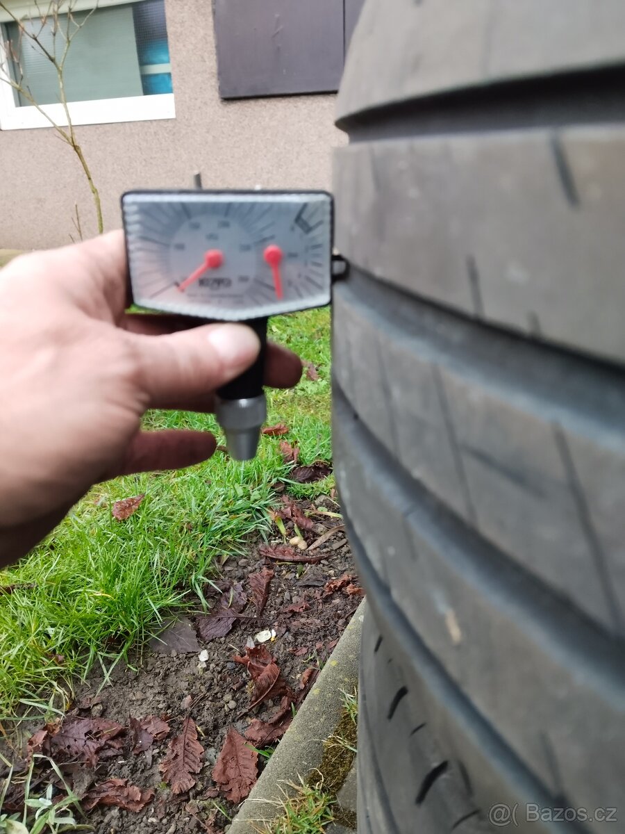 235/55 R18 Goodyear - 3