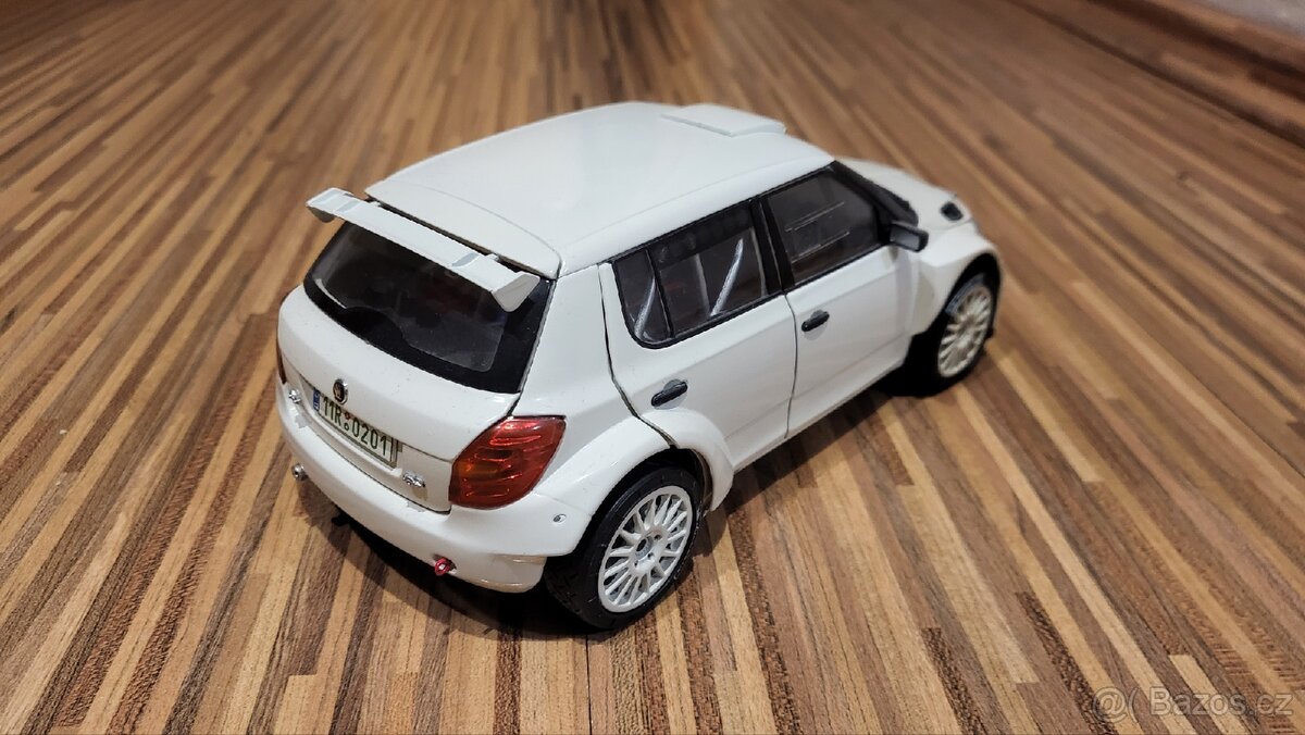 Modely aut 1:18 - 3