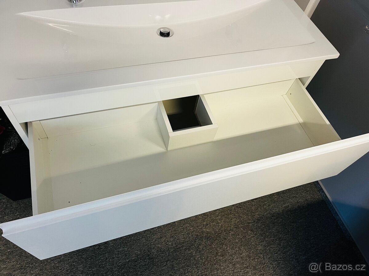 Umyvadlo se skříňkou a zrcadlem 110x50 - 3