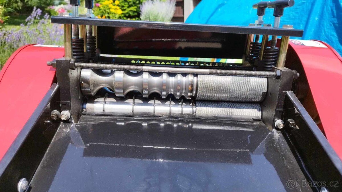 Holička kabelů - 3