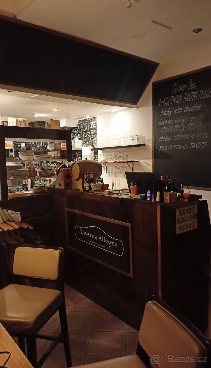 Přenechání zavedeného bistra/kavárny v srdci Olomouce - 3