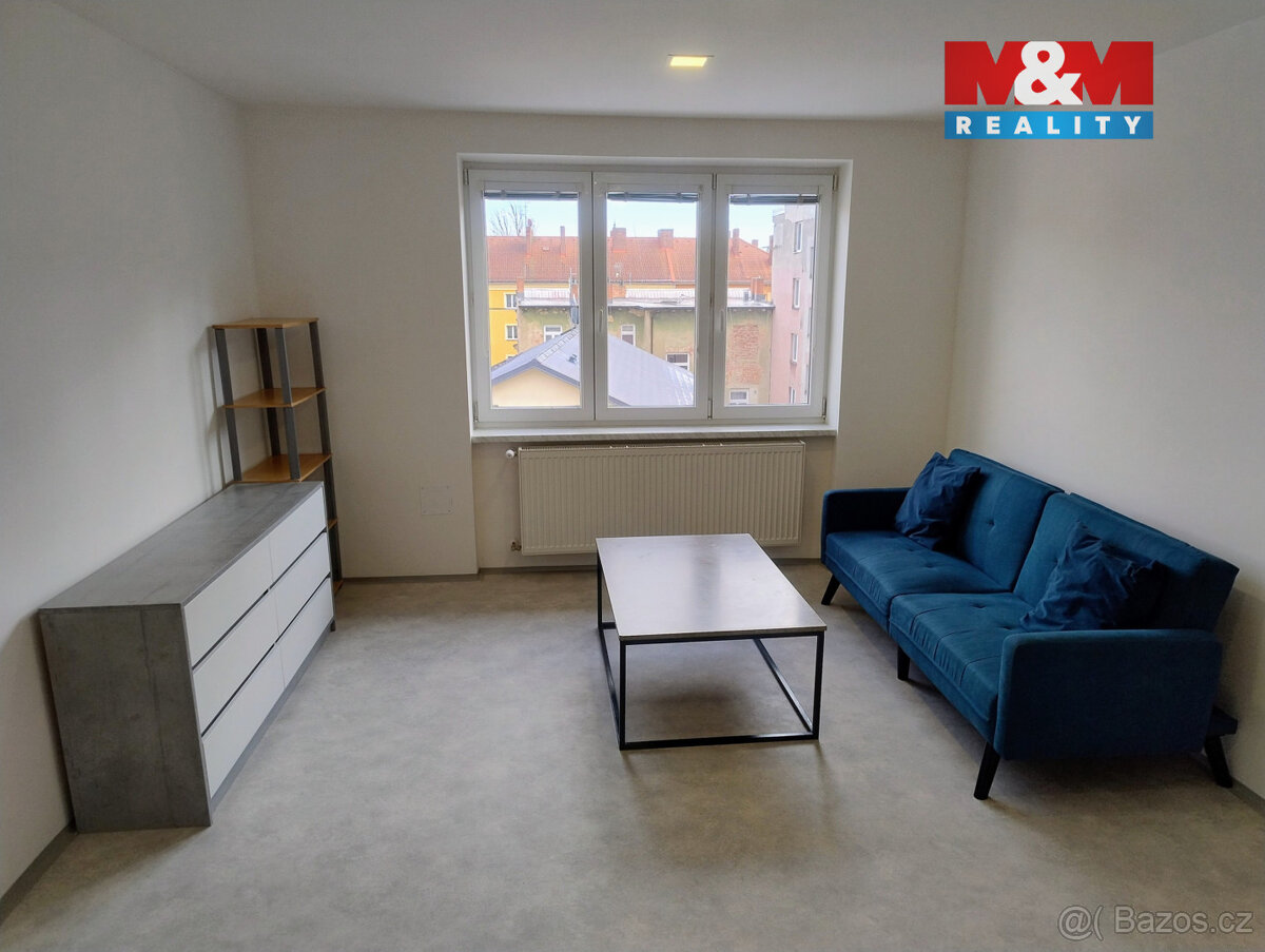 Pronájem bytu 2+1, 56 m², Opava, ul. náměstí Svaté Hedviky - 3