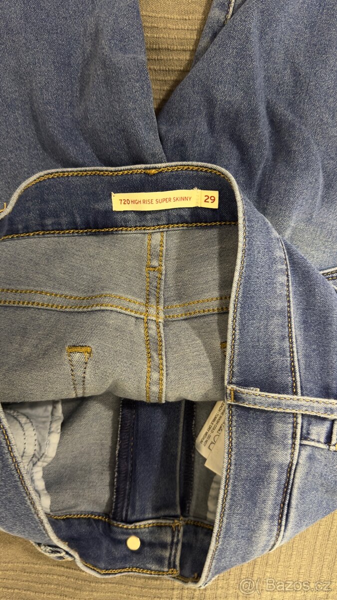 Dámské džíny Levis - 3