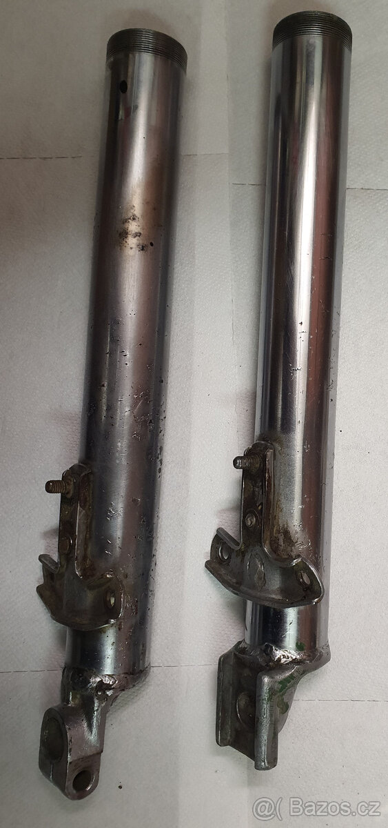 Spodní kluzáky Jawa 250, 350 - 3