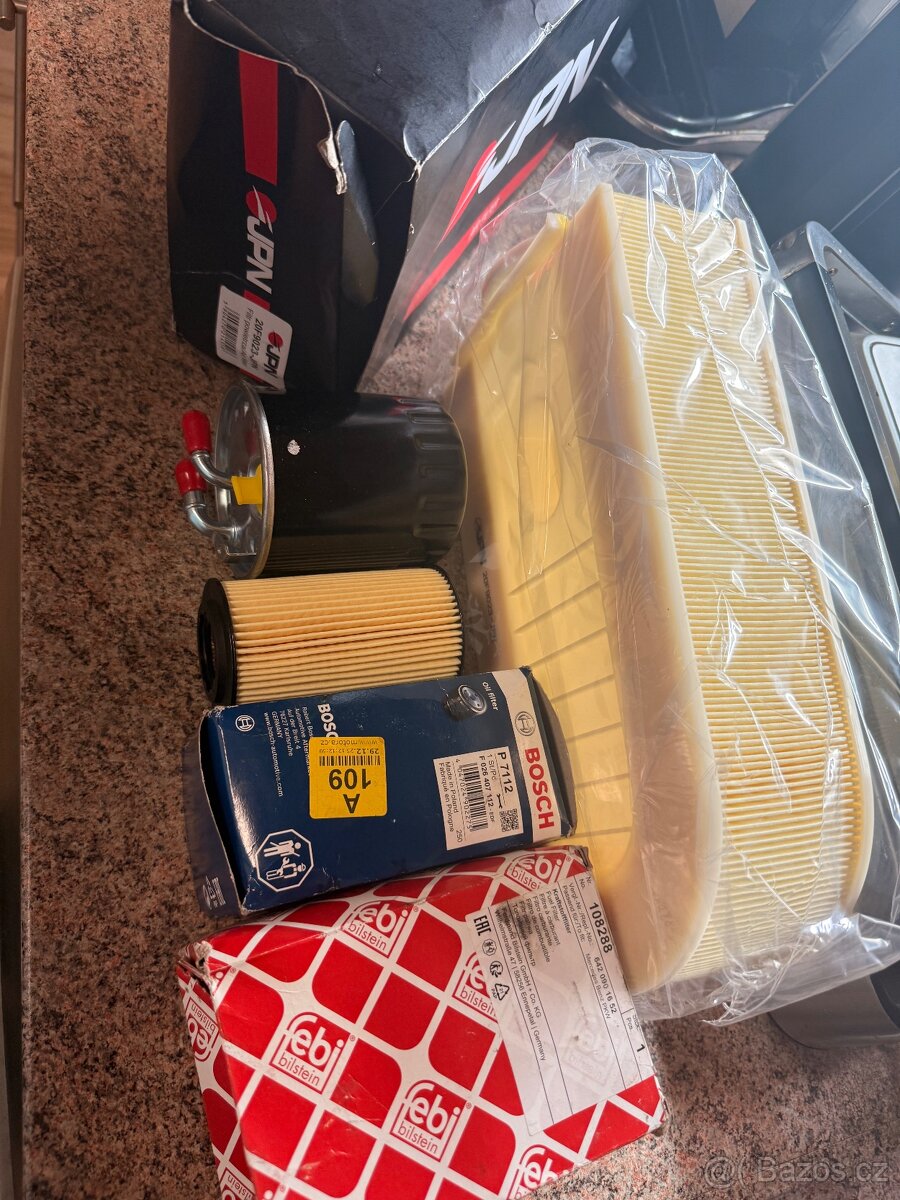 Prodám sadu filtrů pro Mercedes W204 C250 nový. - 3