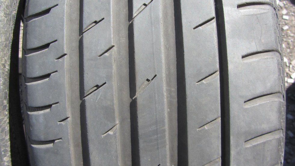 Letní pneu 225/40/18 Continental - 3