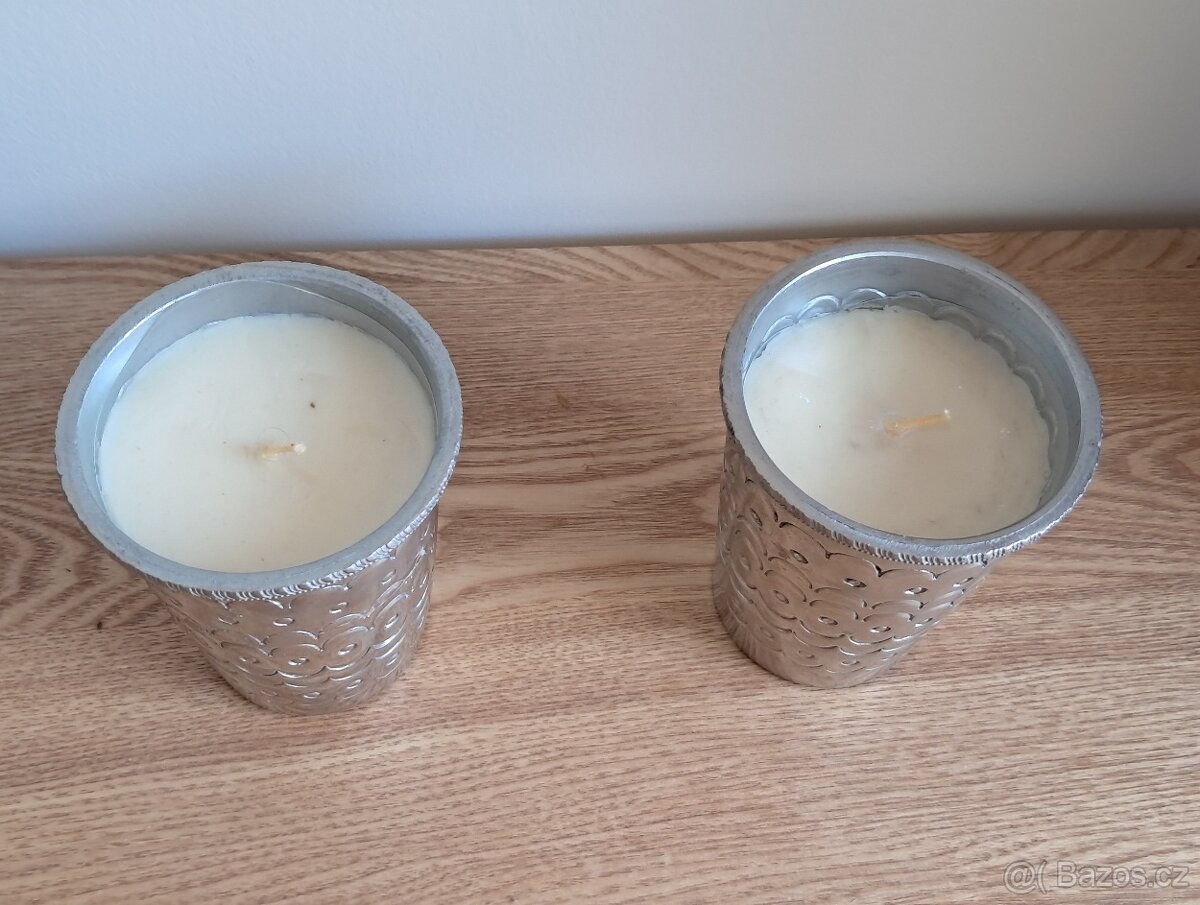 svíčka v kovové nádobě - 3