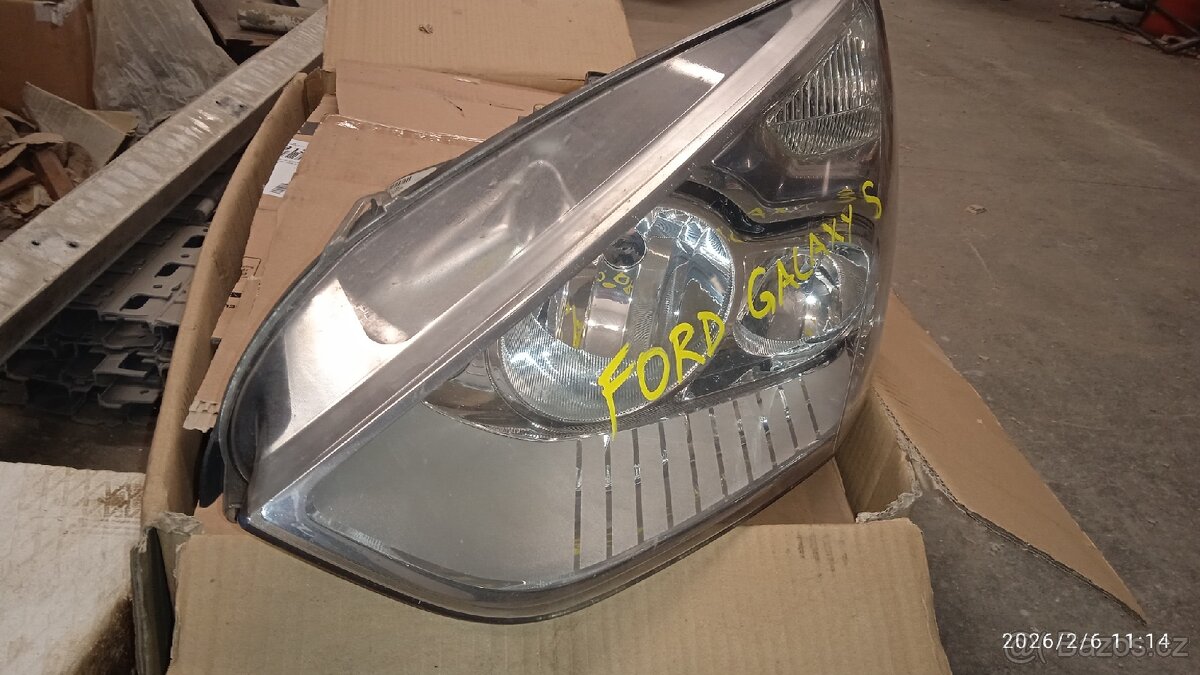 Světlo Ford - 3