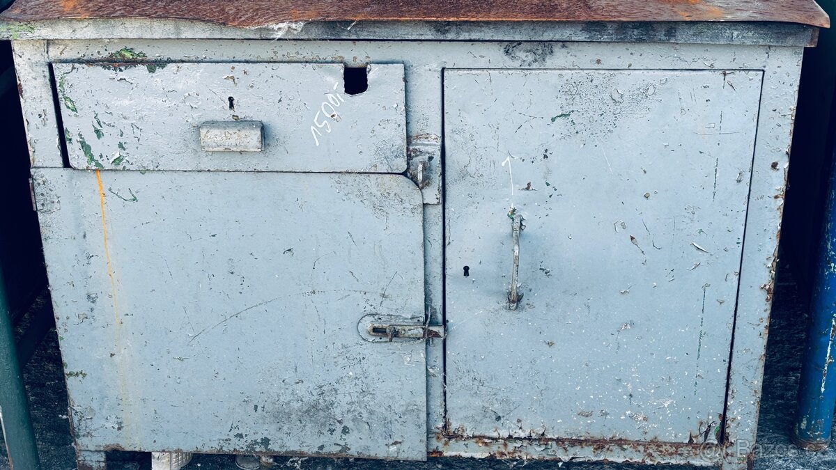 Dílenský železný ponk - 3