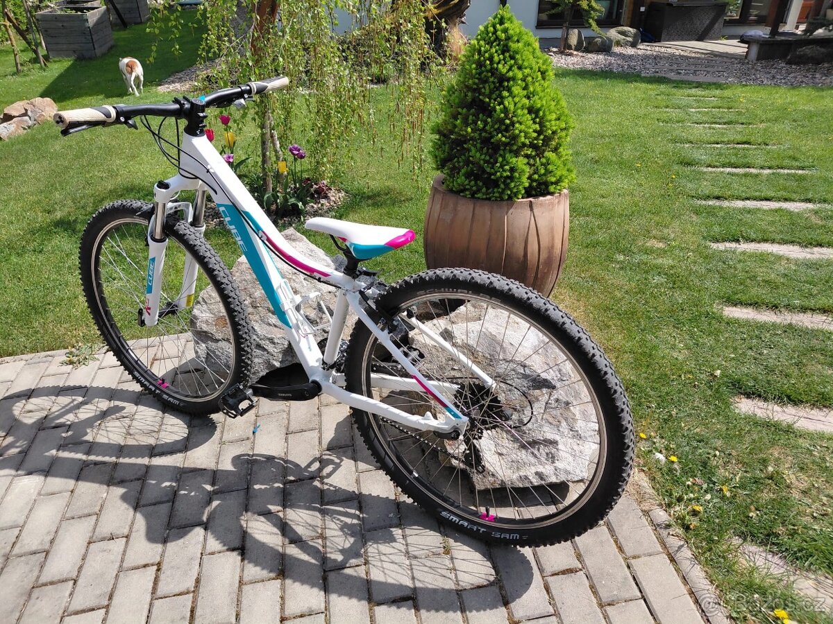 Dívčí kolo Cube xct 27,5 - 3