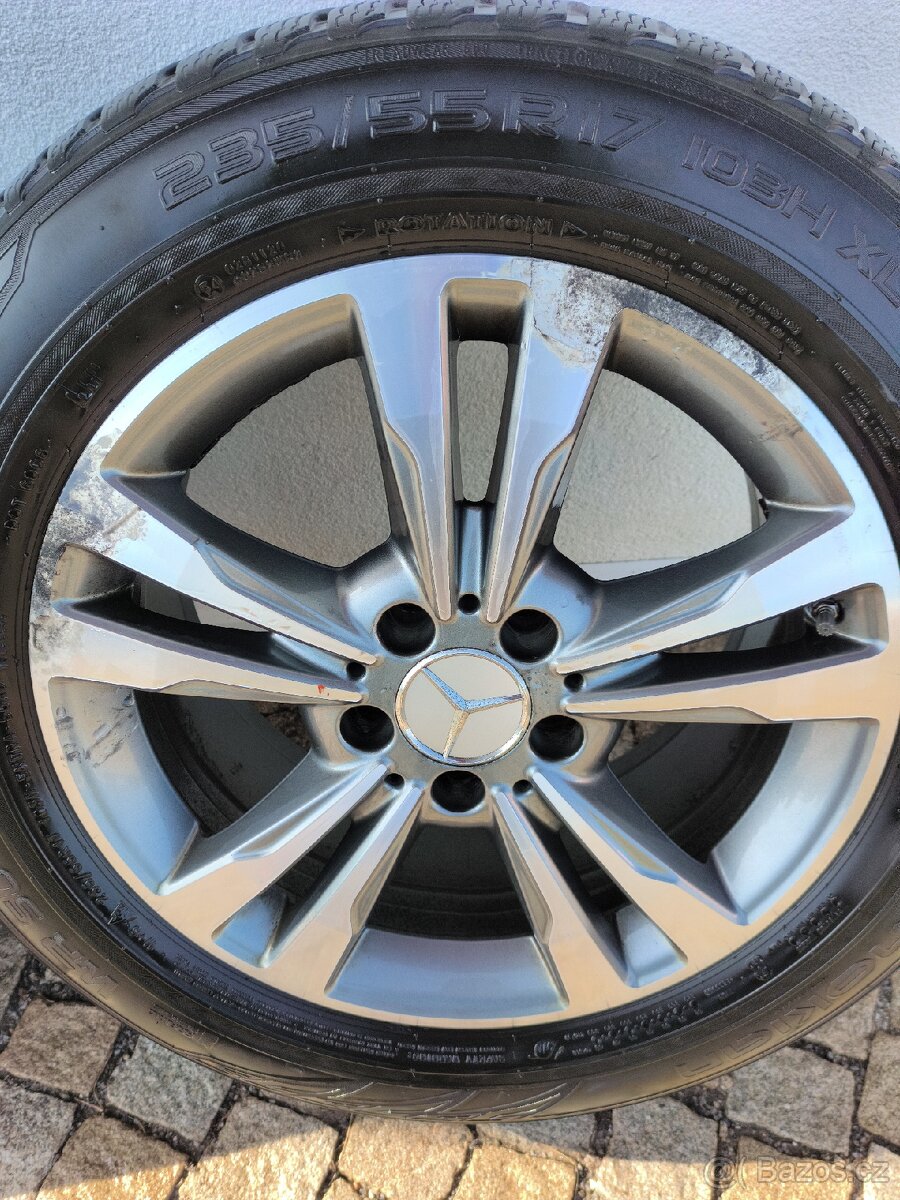 Pneu Mercedes Benz V 235/55R 17 - 3