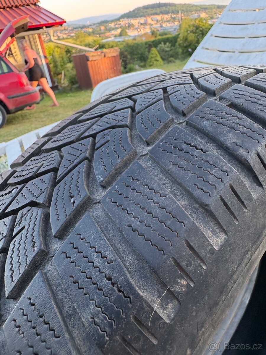 Dunlop 16R 215/65 - 3