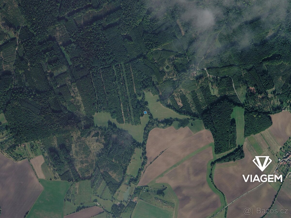 Pole 585 m² - 3